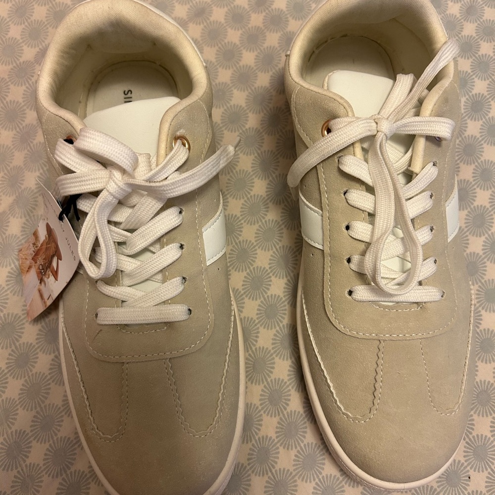 Sincerely Jules shoe size 8